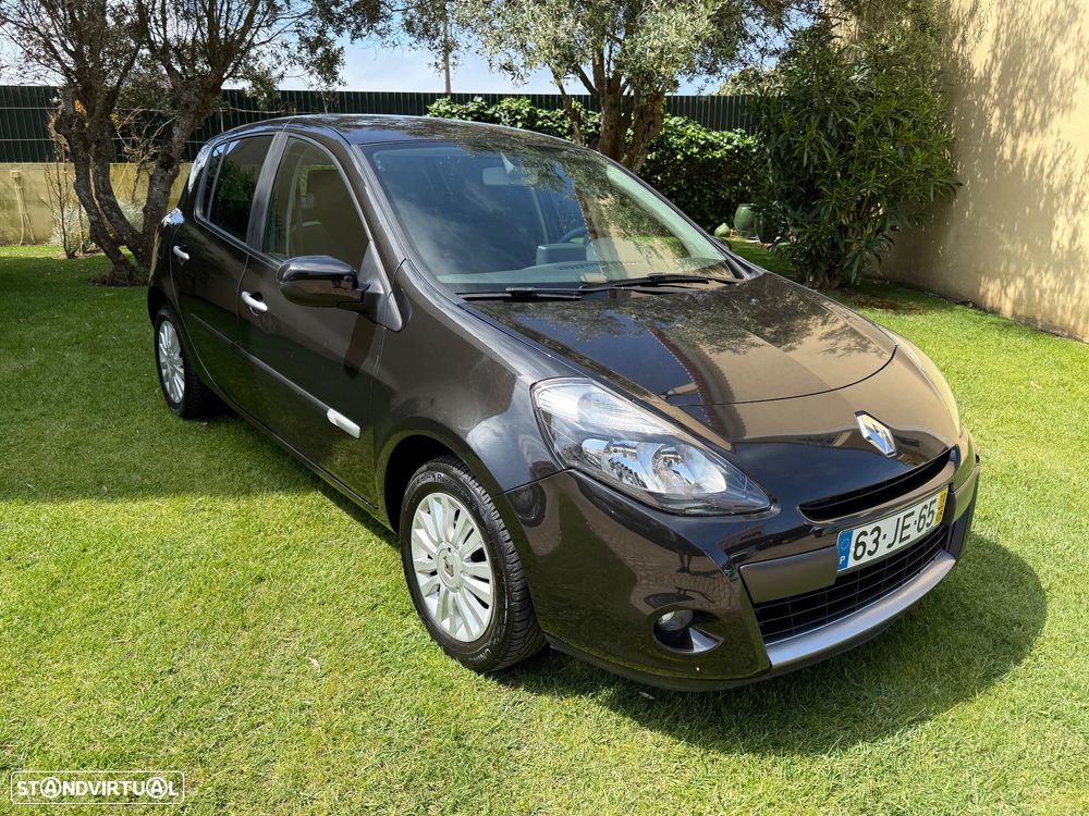 Renault Clio 1.2 16V Confort 130g - 2