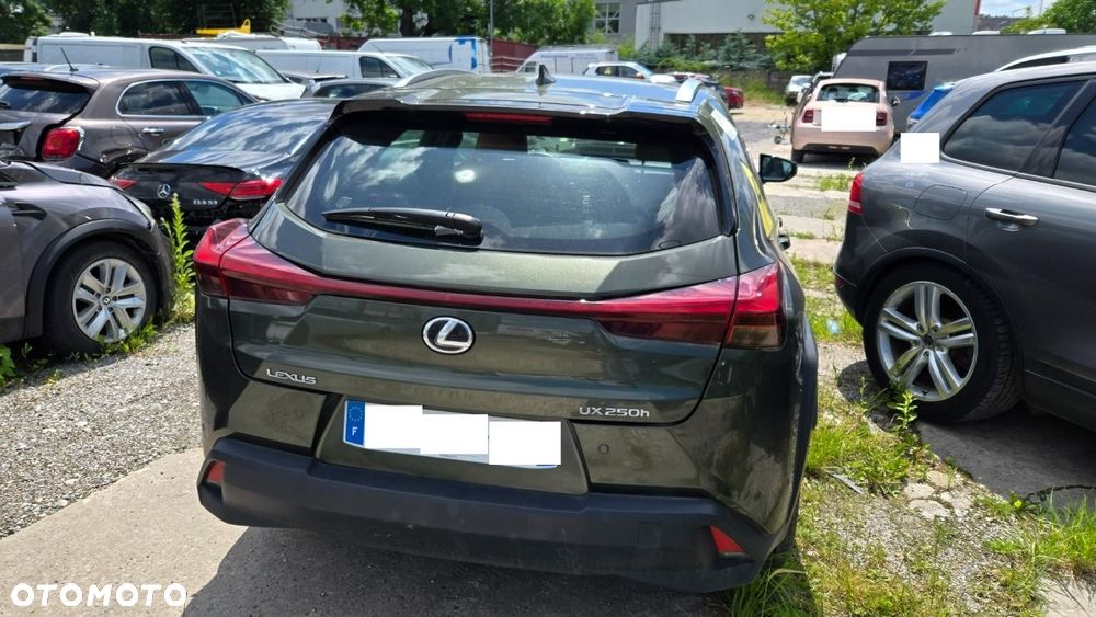 Lexus UX - 1