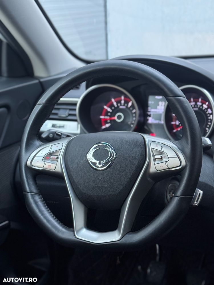 SsangYong Tivoli - 13