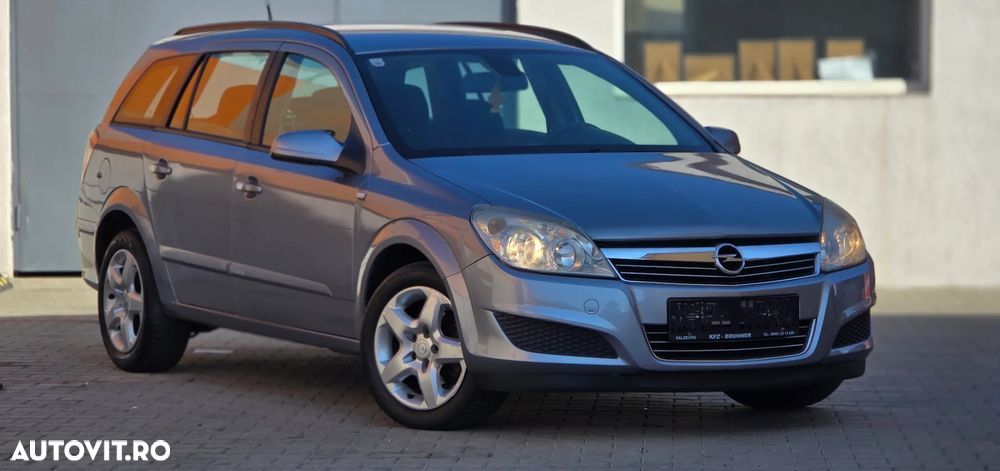 Opel Astra 1.6 NAVI - 1