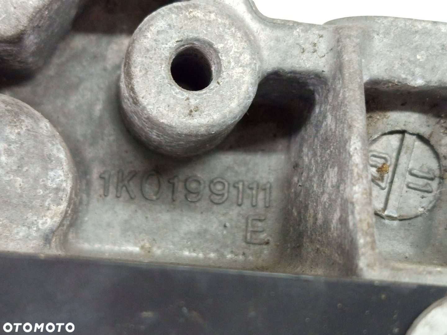 AUDI A3 8P GOLF VI 1.6 8V MPI BSE ŁAPA SKRZYNI BIEGÓW 1K0199111E - 6