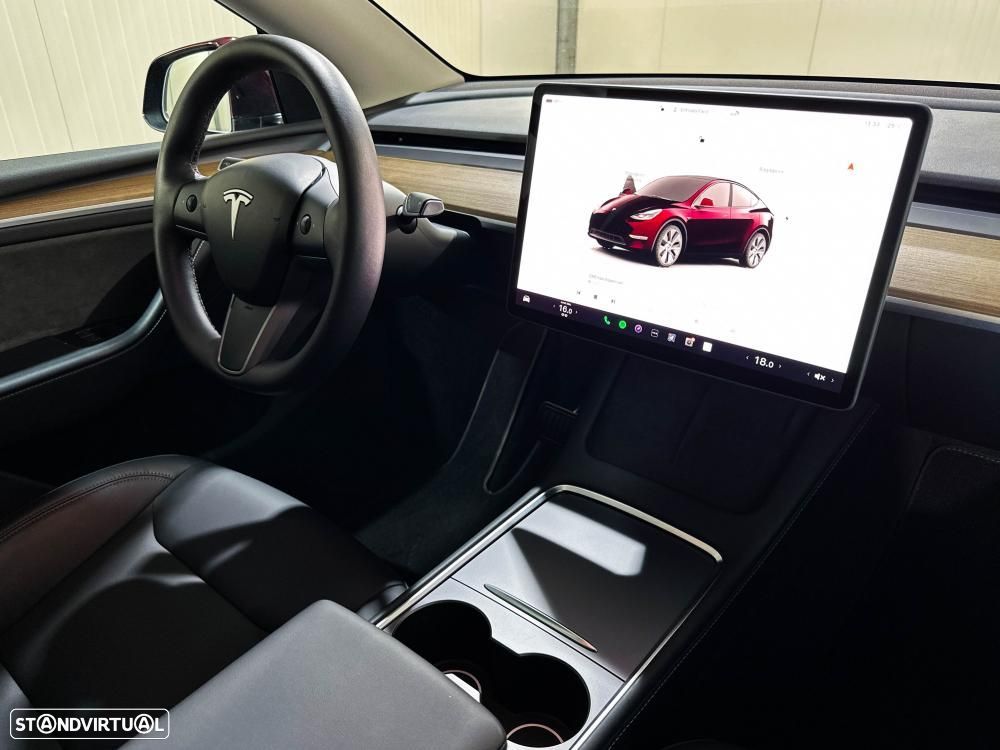 Tesla Model Y Standard - 34