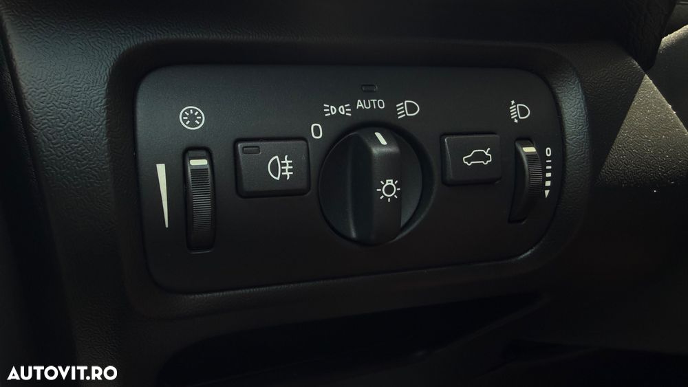 Volvo V40 D2 Momentum - 18