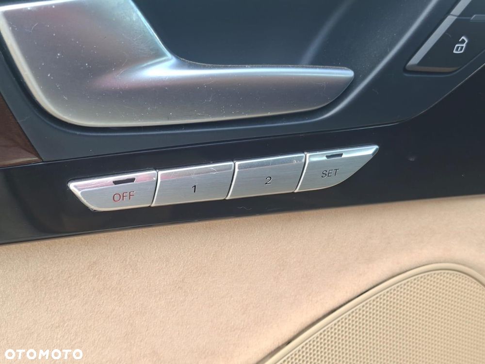 Audi A8 4.0 TFSI L Quattro - 27