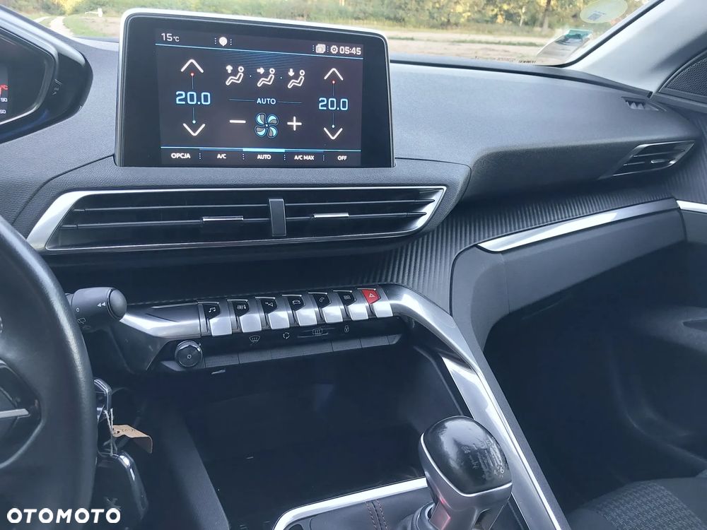 Peugeot 3008 - 17