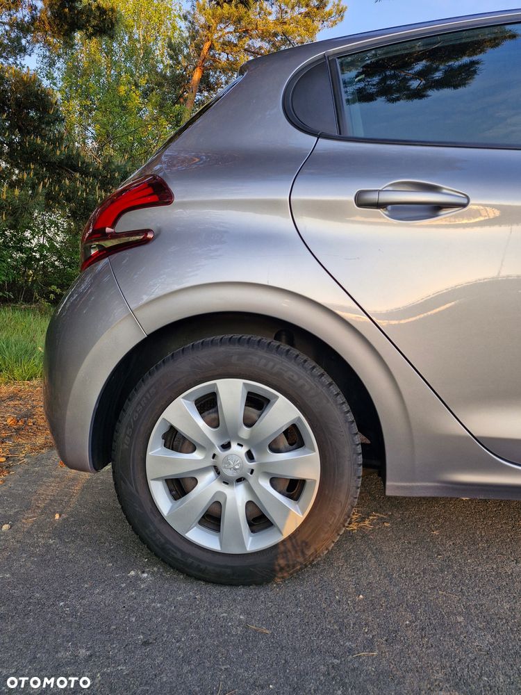 Peugeot 208 - 9