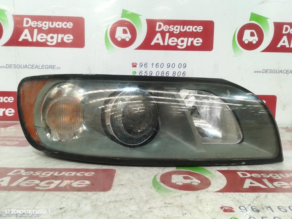 FAROL DIREITO VOLVO V50 2007 -30698890 - 3