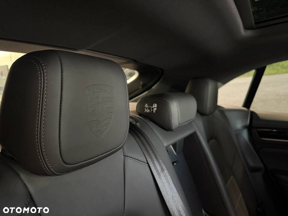 Porsche Macan - 25