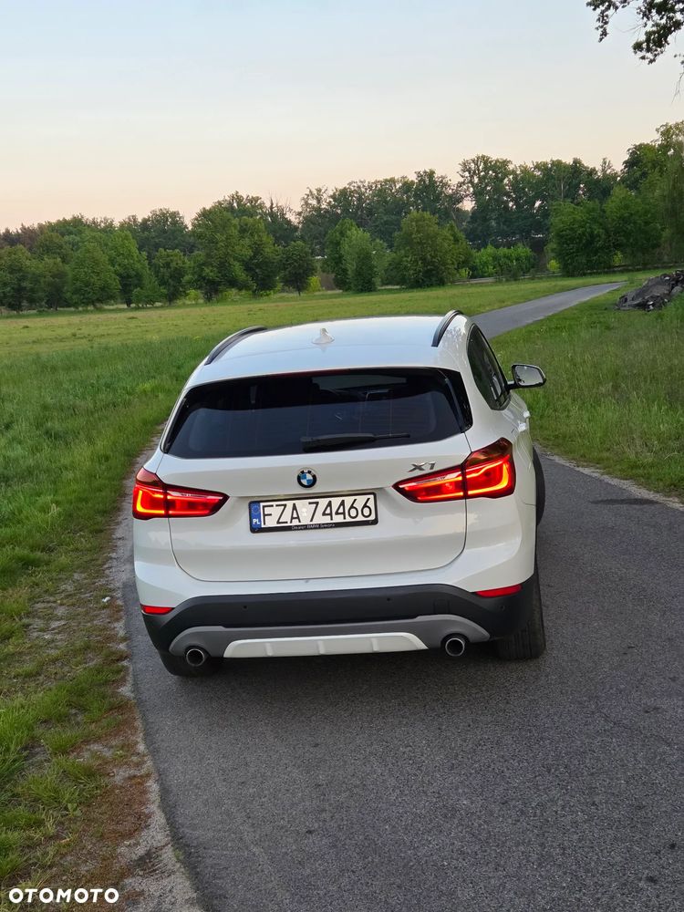 BMW X1 xDrive20d - 23