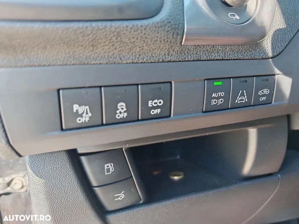 Citroën DS5 Hybrid4 EGS6 SportChic - 19