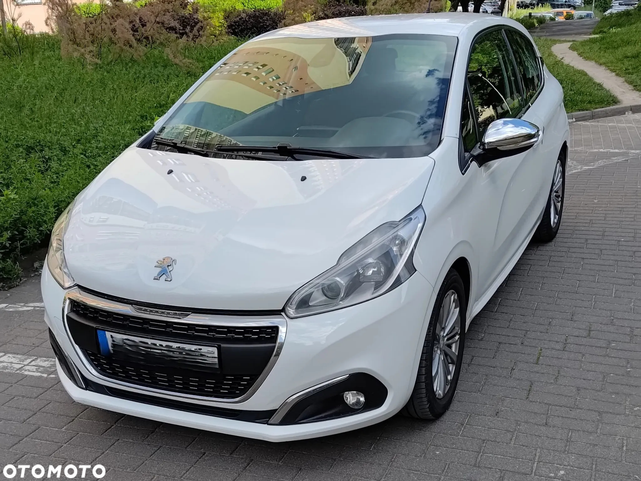 Peugeot 208 - 3