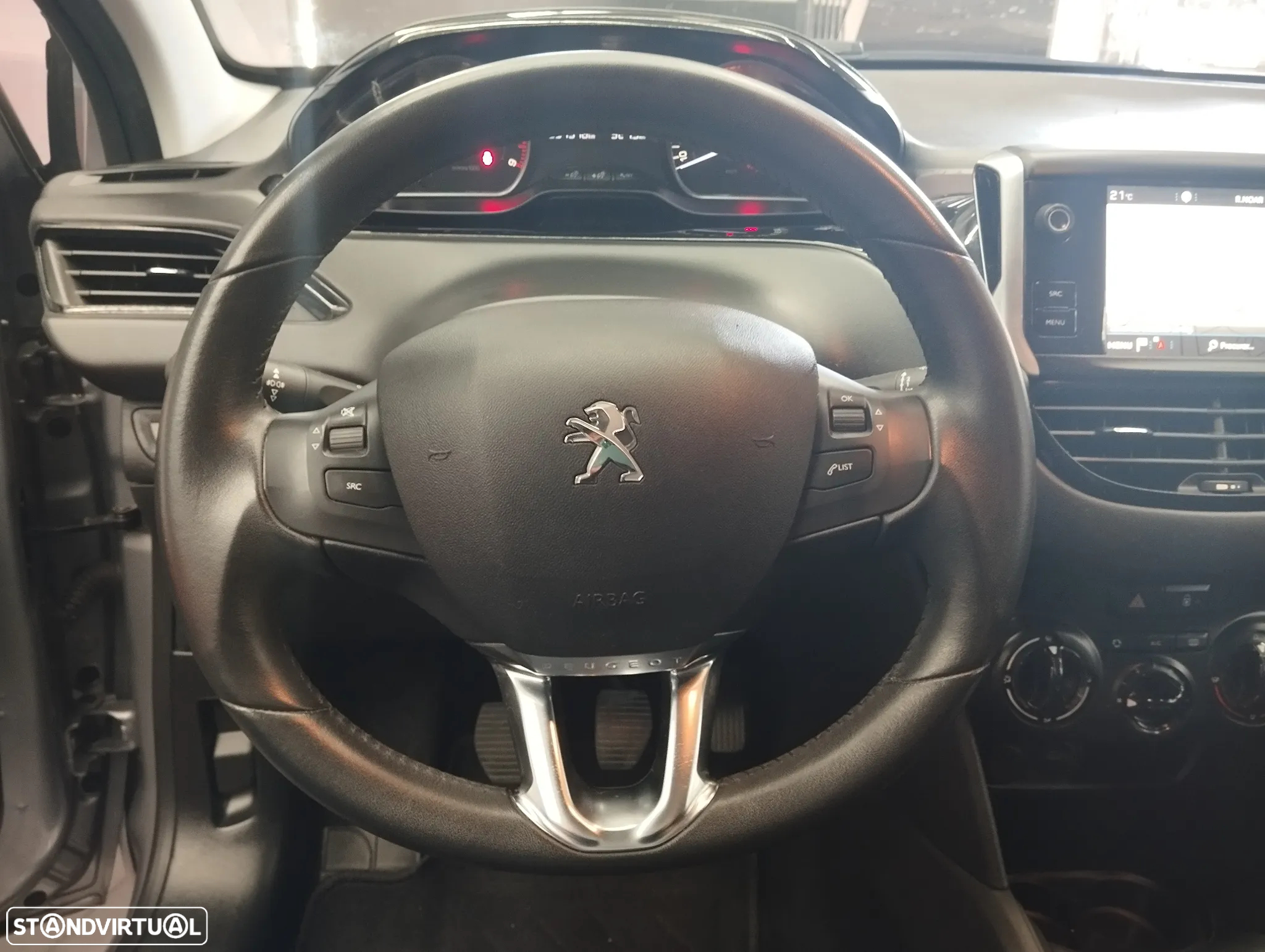 Peugeot 208 1.5 BlueHDi Signature - 18
