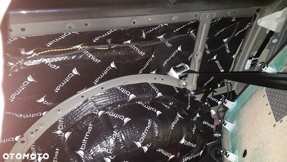 Volkswagen Caravelle 2.0 TDI L2 Comfortline DSG - 13