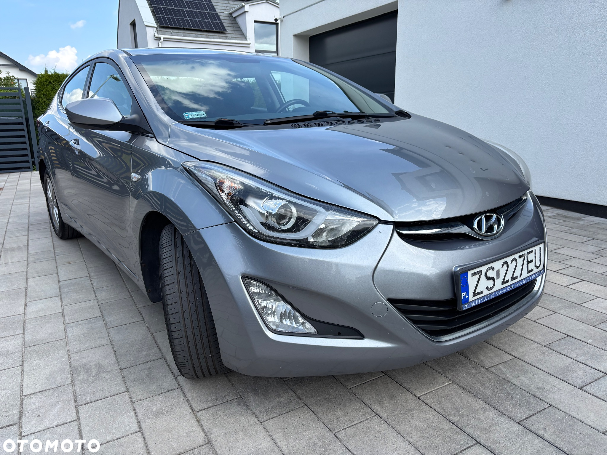 Hyundai Elantra 1.6 Comfort - 14