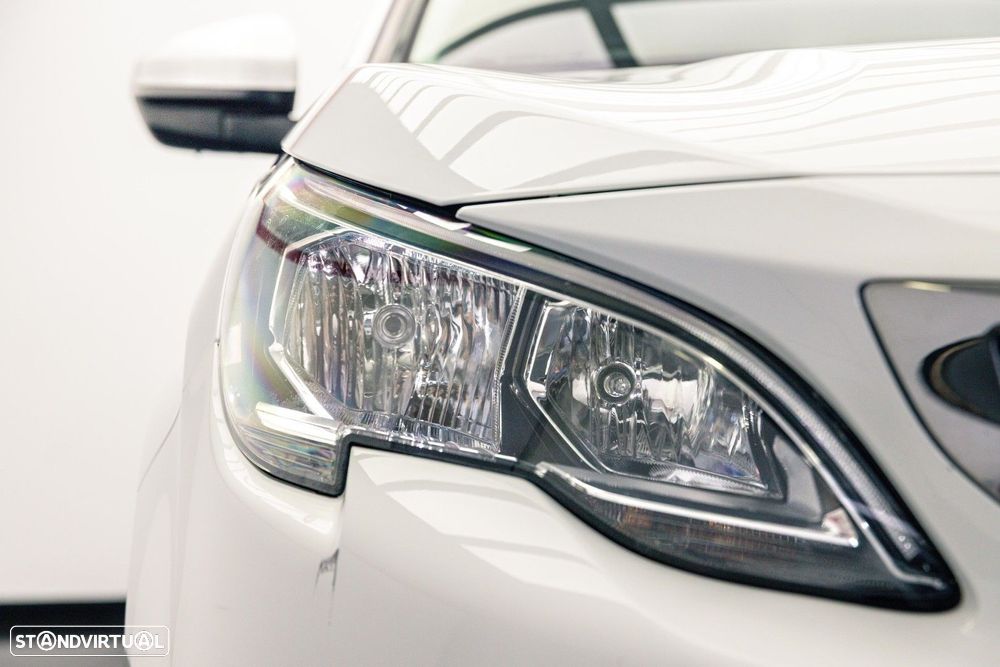 Peugeot 5008 1.5 BlueHDi Allure EAT8 - 17