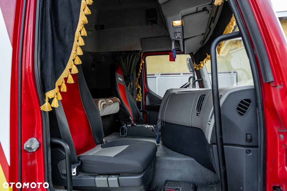 Renault Premium 450 DXI + Ten CATE TCO40 - 31