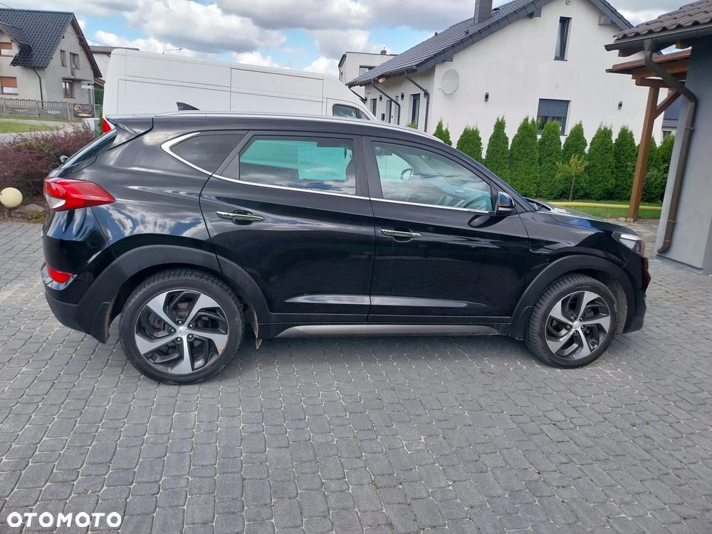 Hyundai Tucson 1.7 CRDI BlueDrive Style 2WD - 5