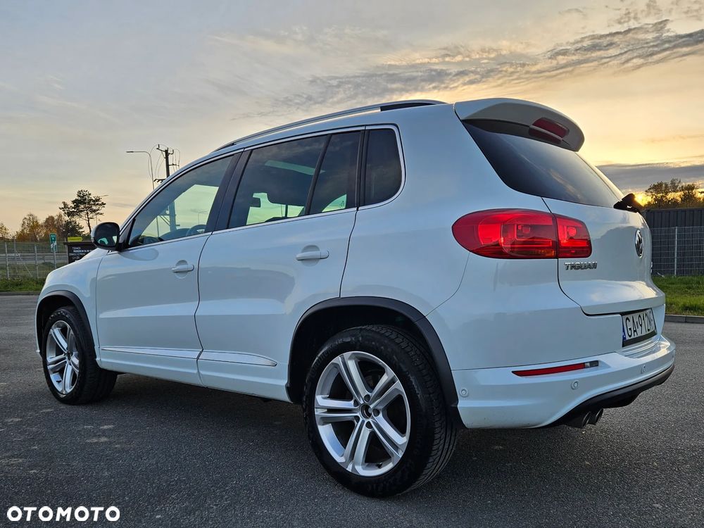 Volkswagen Tiguan 2.0 TDI SCR 4MOTION BlueMotion Technology DSG Sport & Style - 8