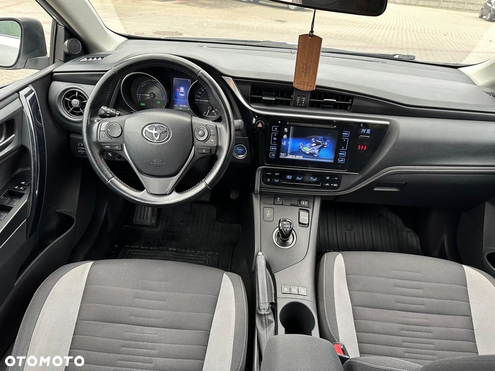 Toyota Auris Hybrid 135 Comfort - 29