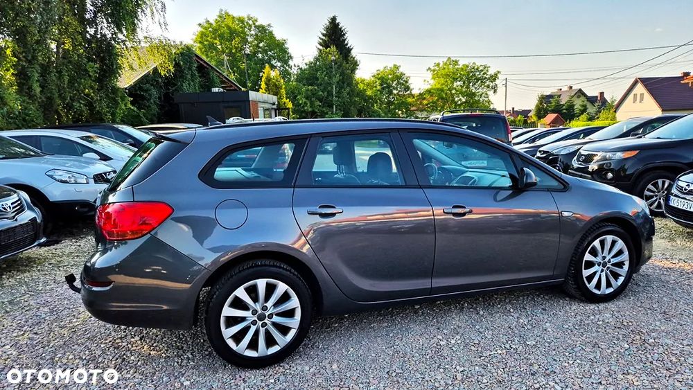 Opel Astra 1.4 T Cosmo S&S - 9