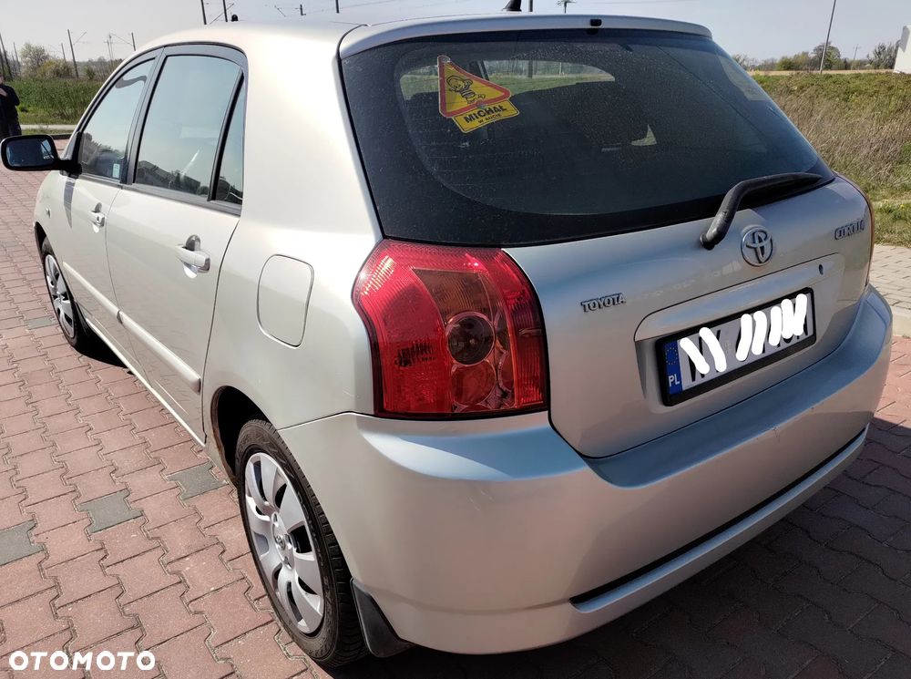 Toyota Corolla 1.6 VVT-i Sol - 3