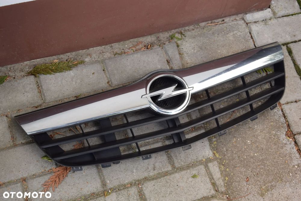 Opel Agila B II 08- Atrapa chłodnicy Grill oryginał OPEL EUROPA stan BDB - 2