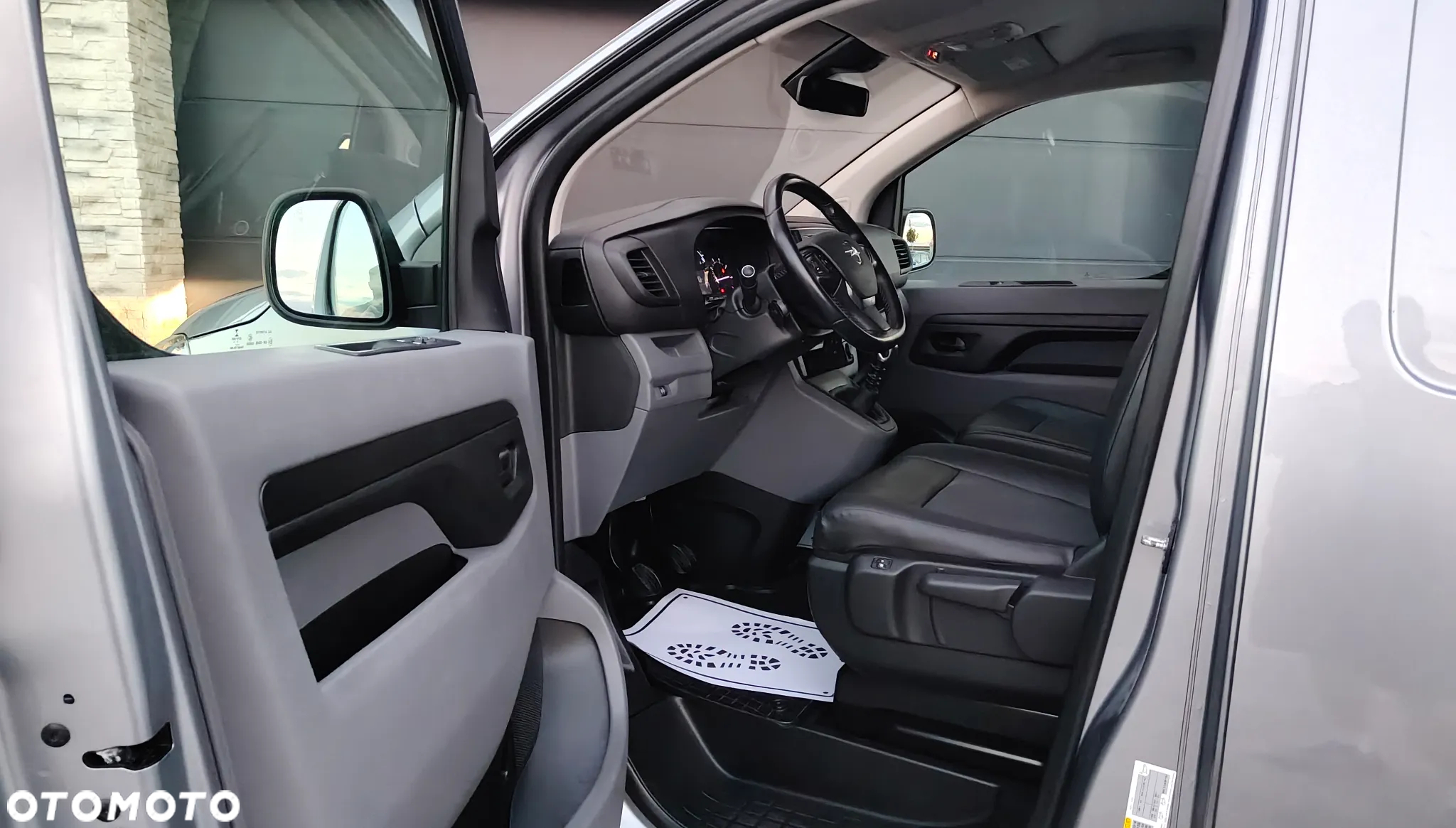Opel VIVARO - 13
