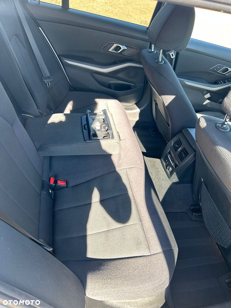 BMW Seria 3 - 19