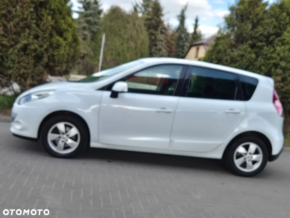 Renault Scenic 1.5 dCi Emotion - 6