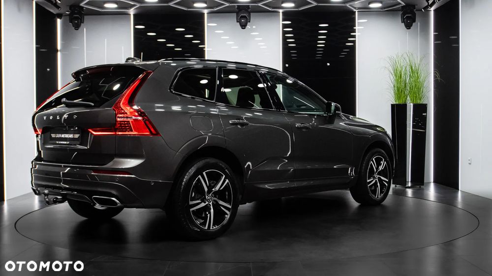 Volvo XC 60 T6 Plug-In Hybrid AWD R-Design - 9
