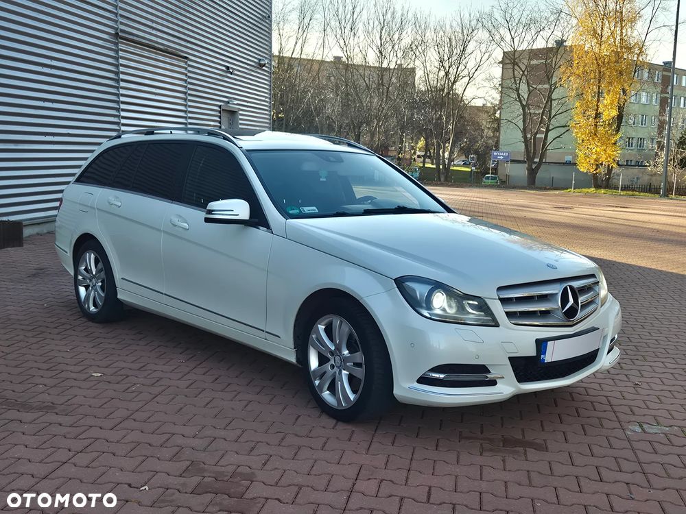 Mercedes-Benz Klasa C 350 CDI DPF (BlueEFFICIENCY) 7G-TRONIC Avantgarde - 13
