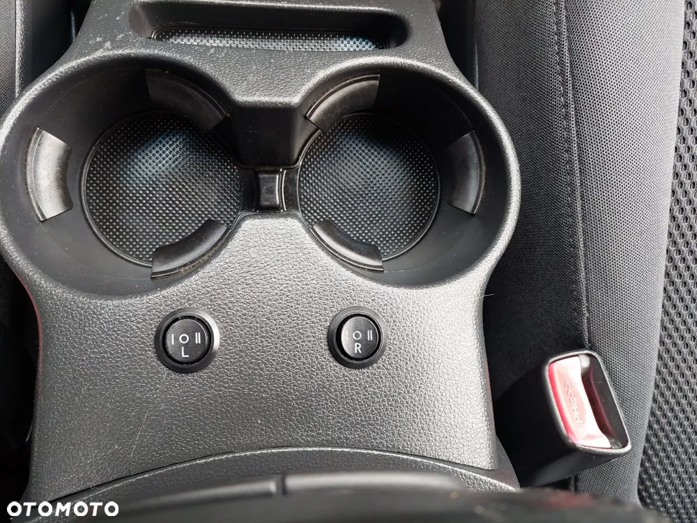 Kia Carens 2.0 CVVT EX - 12