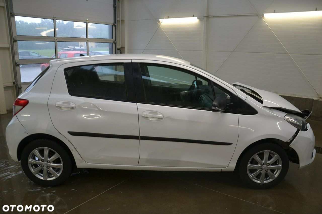 Toyota Yaris - 8