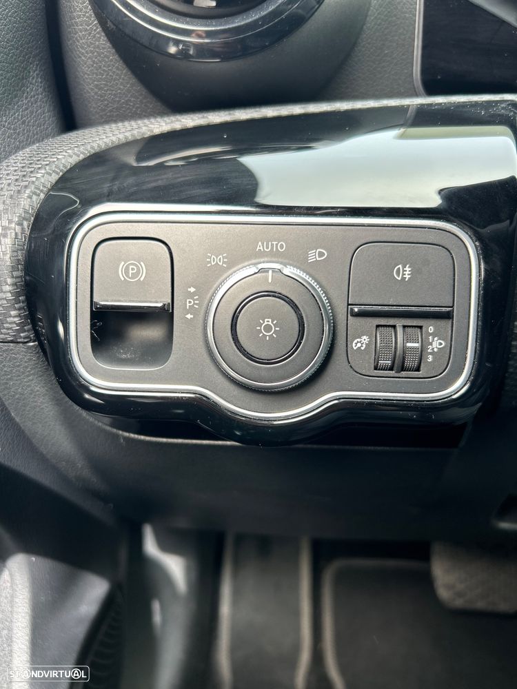 Mercedes-Benz A 200 Progressive Aut. - 23