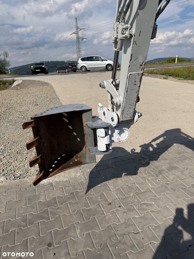 Takeuchi Tb225 - 25