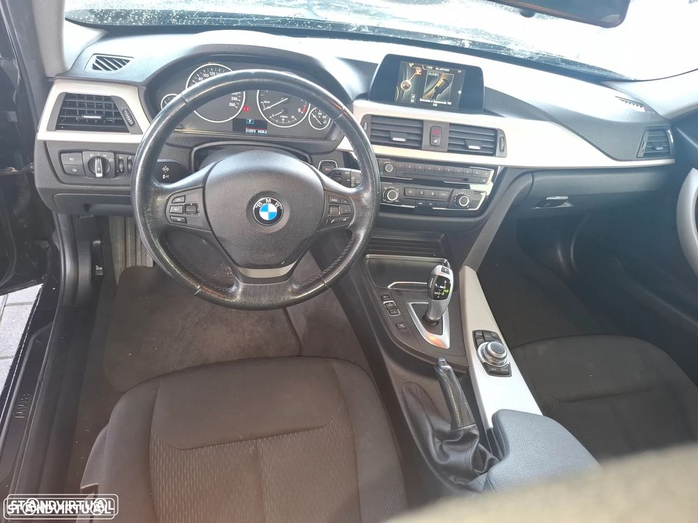 BMW 318 d Auto - 8