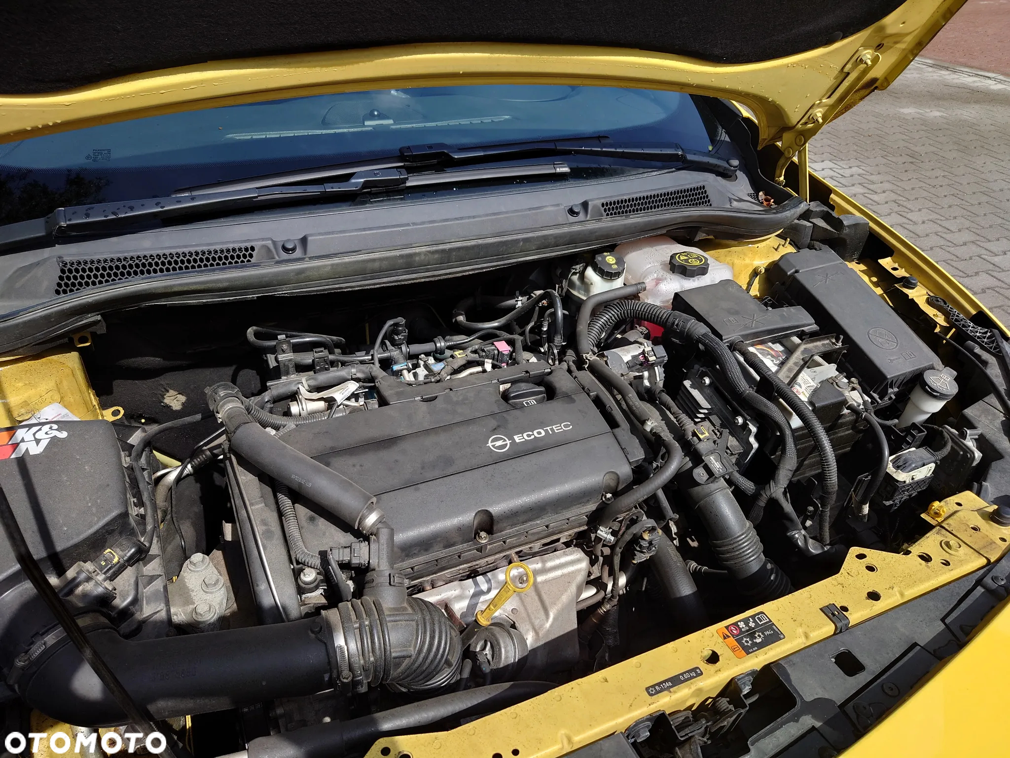 Opel Astra GTC 1.6 Turbo Edition - 12