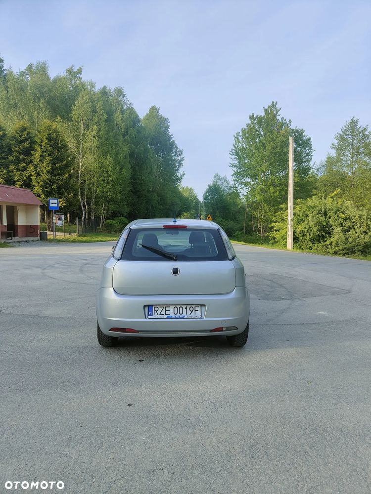 Fiat Grande Punto 1.4 8V Active - 6
