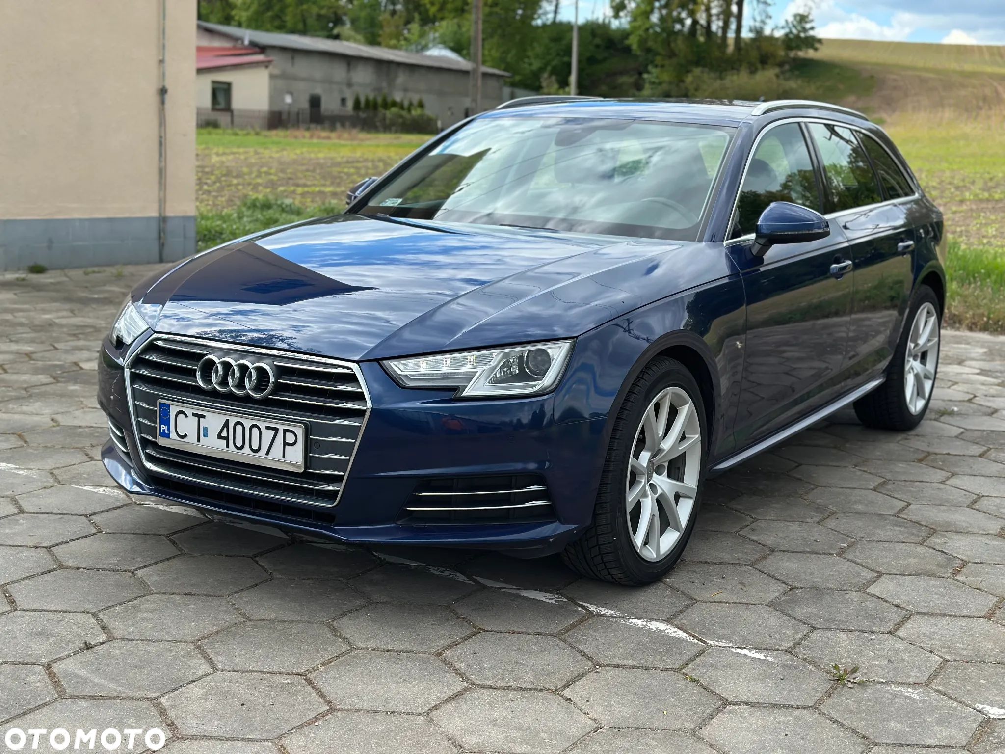 Audi A4 2.0 TDI S tronic - 1