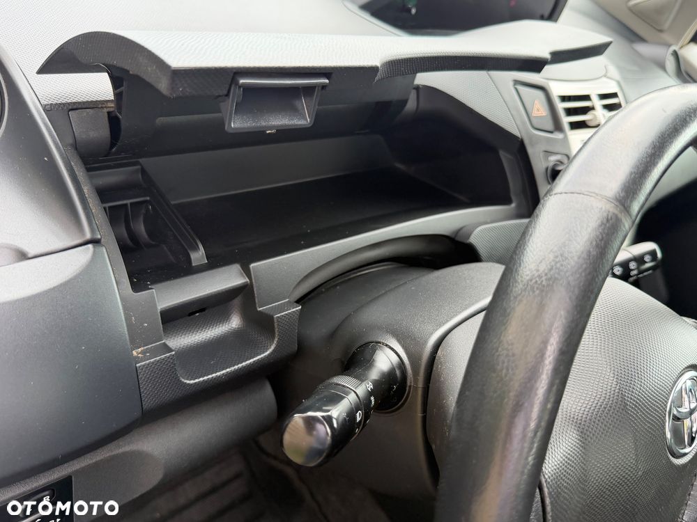 Toyota Yaris 1.0 Terra A/C - 27