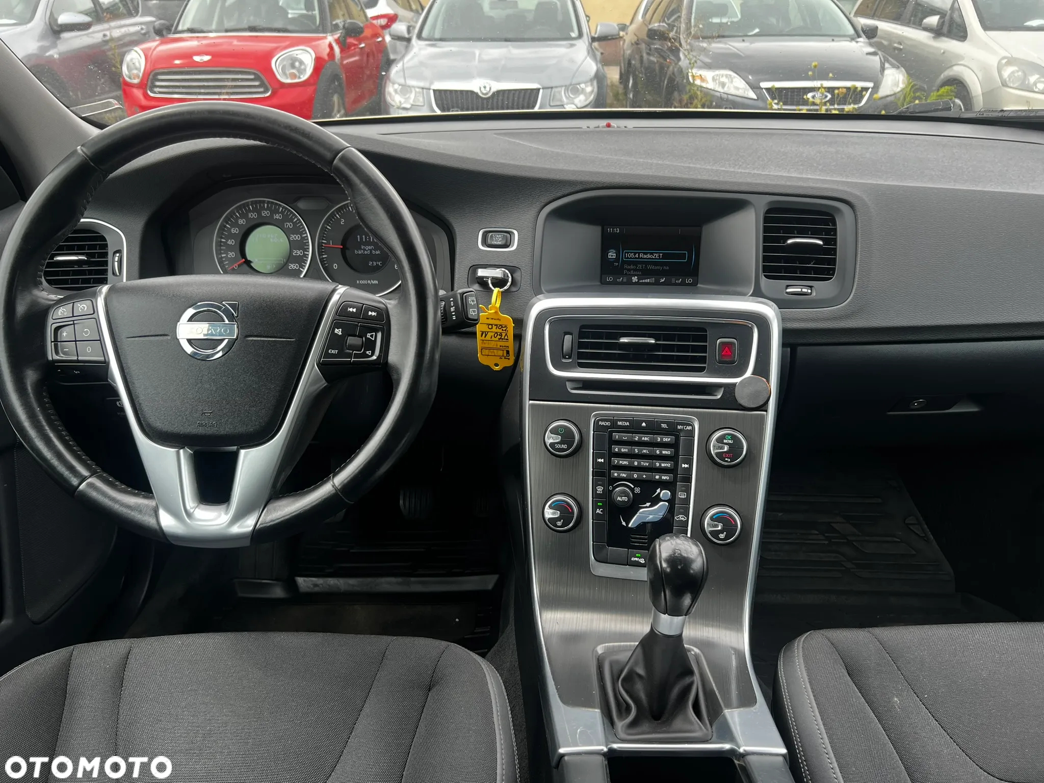 Volvo V60 DRIVe Momentum - 16