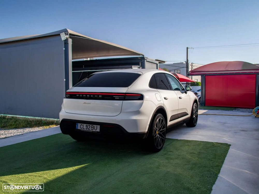 Porsche Macan Electric - 7