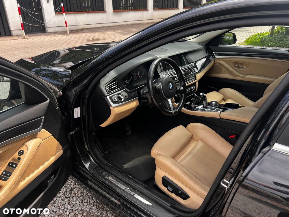 BMW Seria 5 520d xDrive - 10