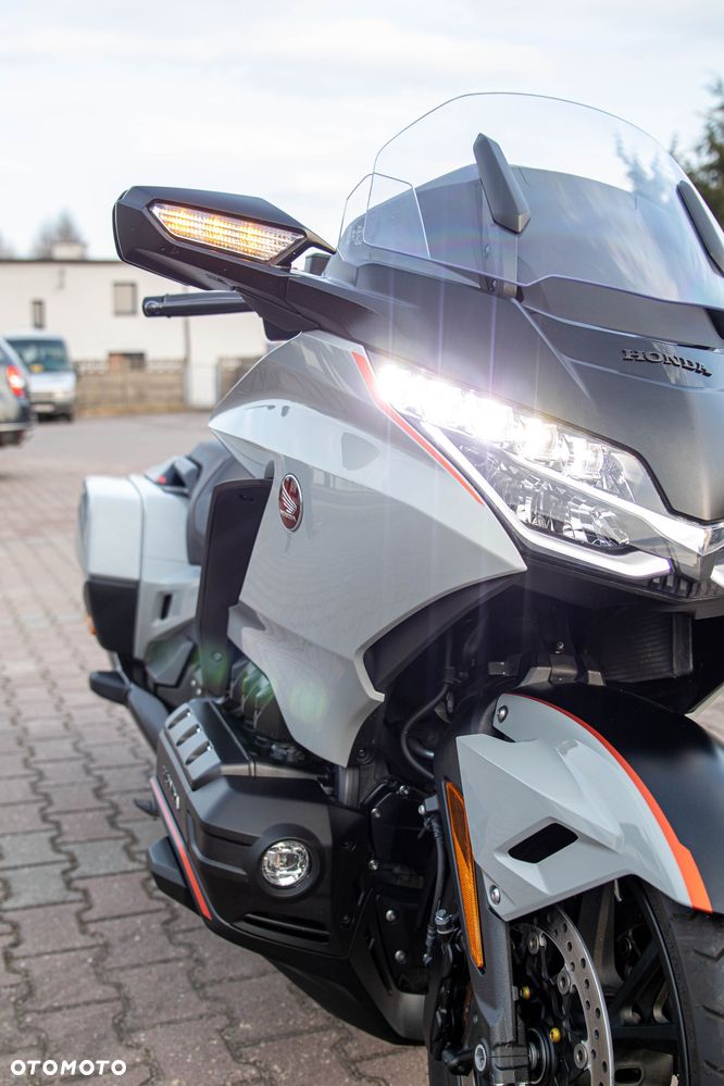 Honda GL - 16