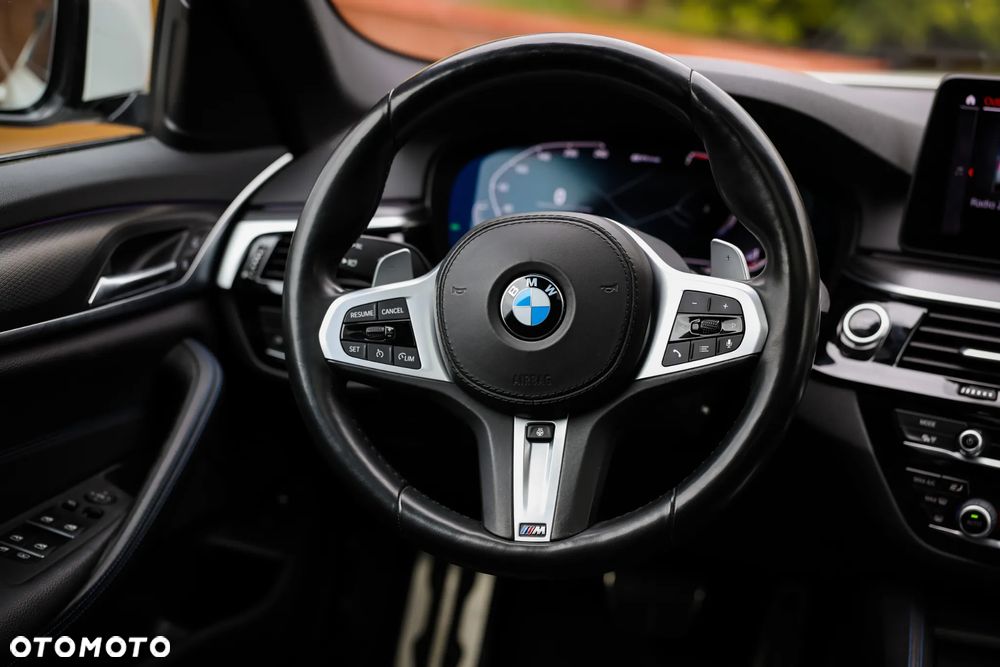 BMW Seria 5 530e M Sport sport - 31