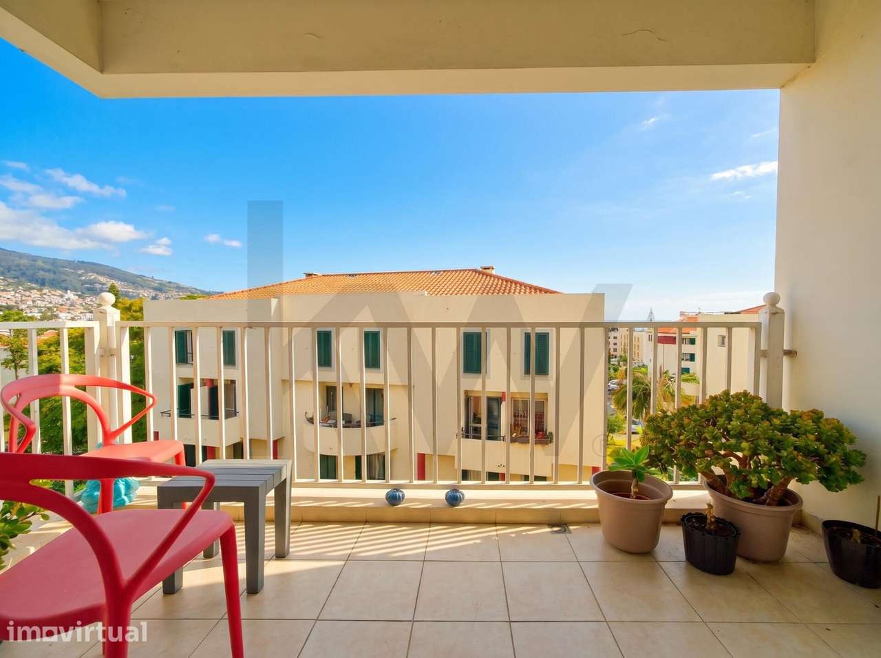 Apartamento T3 no Edifício Praça Das Madalenas! - Grande imagem: 2/27