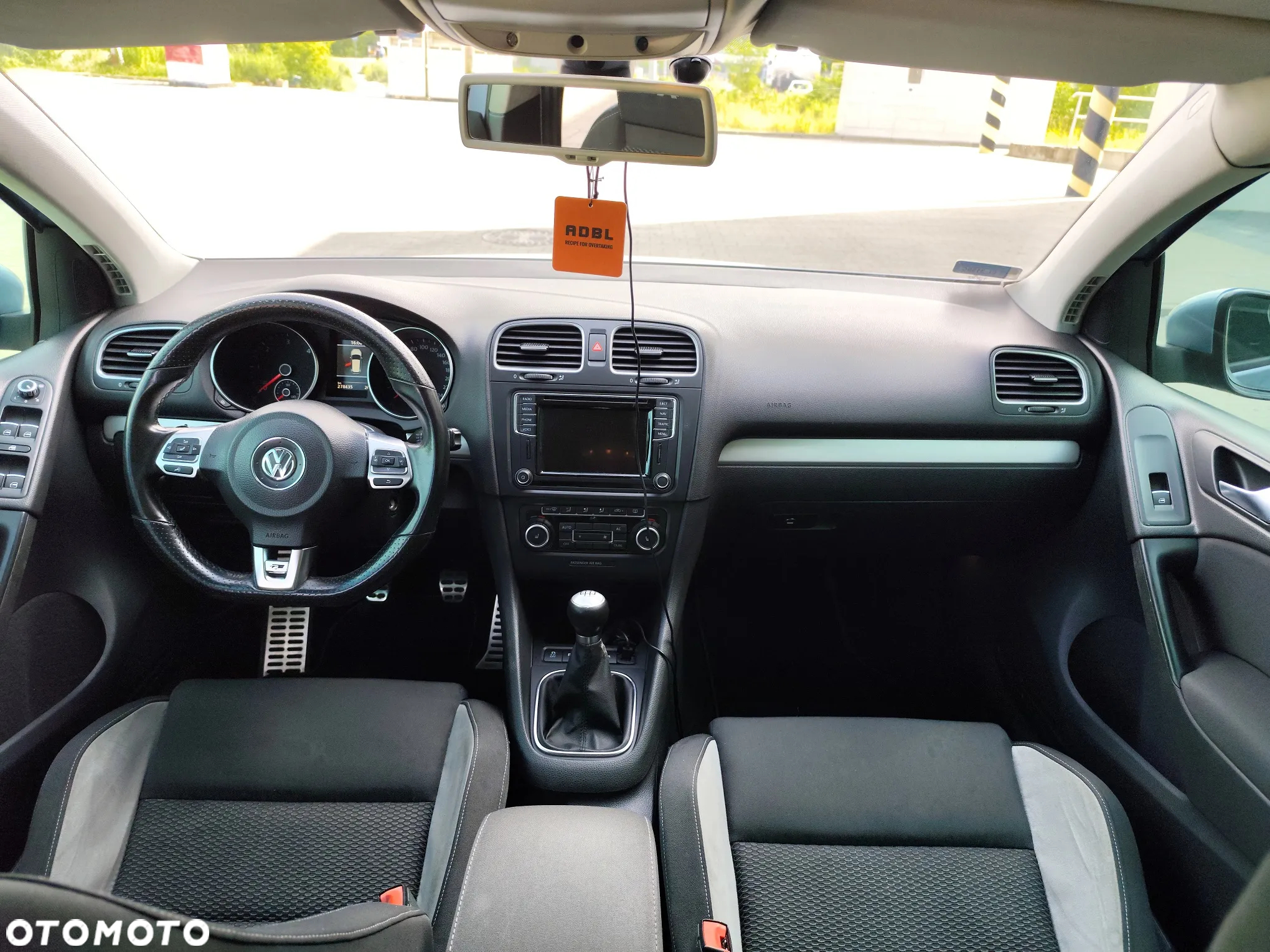 Volkswagen Golf - 15