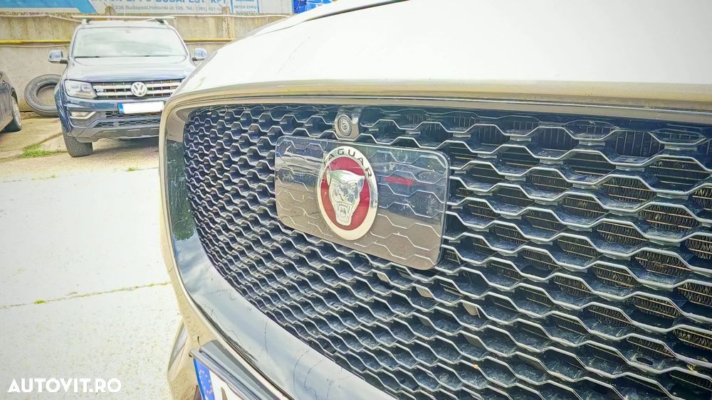 Jaguar F-Pace 30d AWD R-Sport - 24