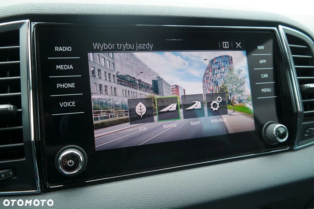 Skoda Karoq 1.5 TSI ACT Style DSG - 28