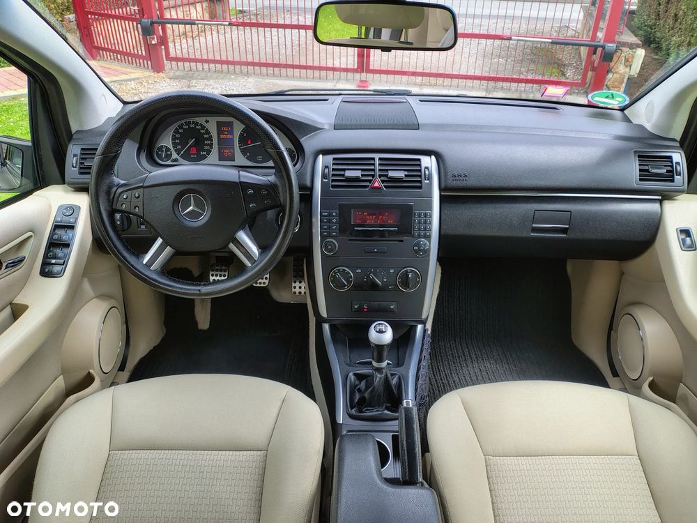 Mercedes-Benz Klasa B 200 SPORT EDITION - 13